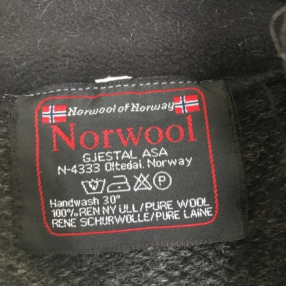 Norwool of Norway Wool Quarter Zip Sweater Gray Moose Print Mens Size Small